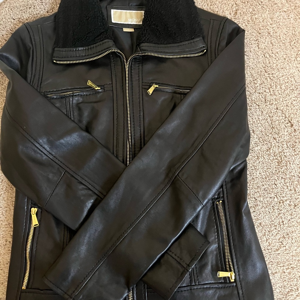 Michael Kors Genuine Black Leather Bomber with faux Shearling Collar Size L